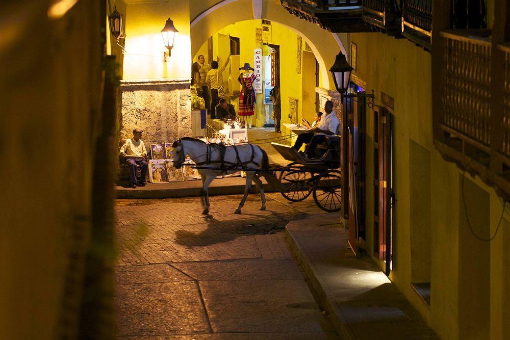 Hotel Boutique Las Carretas Cartagena Exterior photo
